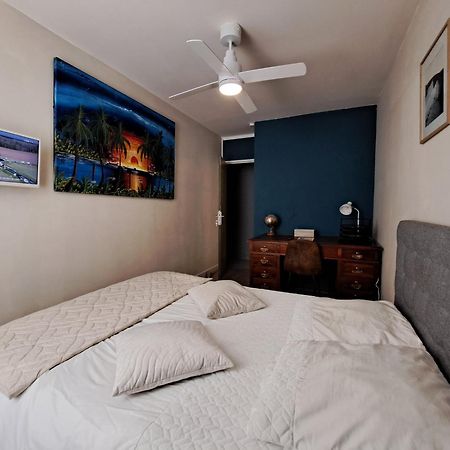 Chambre Spacieuse - Dressing - Sdb Communes - Parking Prive Nimes Exterior photo